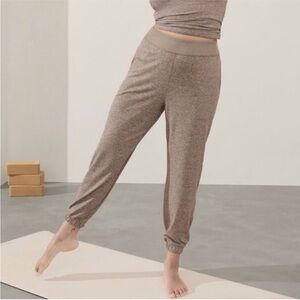 NWT Athleta Softluxe Jogger Pants in Dovetail Heather size L